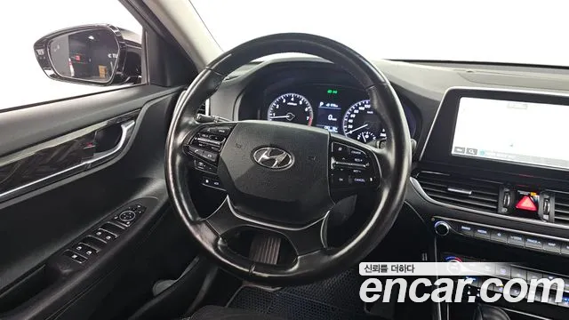 Hyundai Grandeur 2017 thumb 3