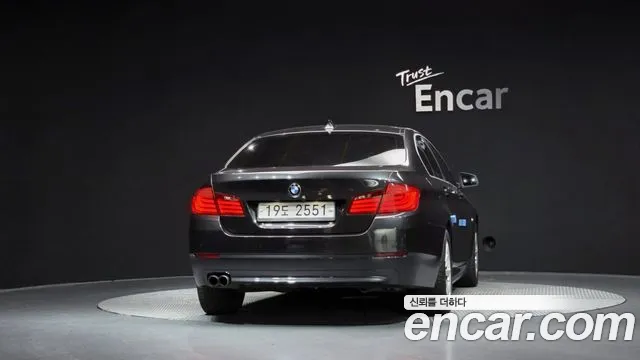 BMW 5 серии 2013 thumb 9