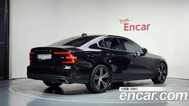 Volvo S60 2019 thumb 2