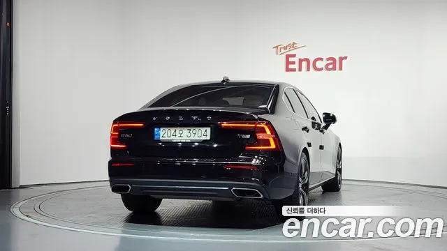 Volvo S60 2019 thumb 4