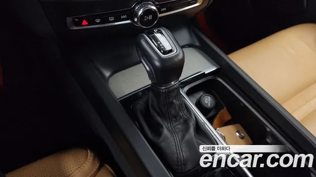 Volvo S60 2019 thumb 11