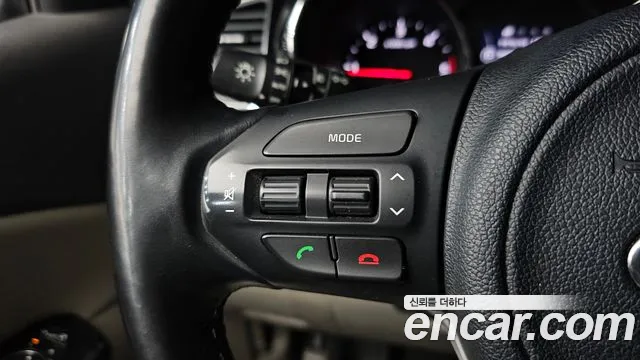 Kia Carnival 2017 thumb 12