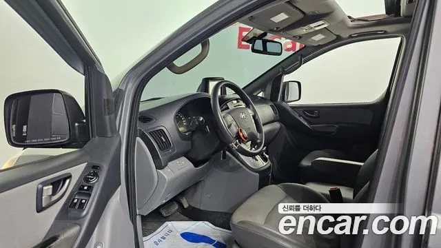 Hyundai Starex 2011 thumb 10