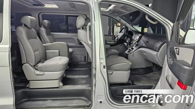 Hyundai Starex 2011 thumb 4