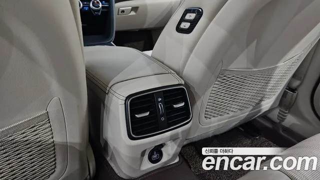Genesis G70 2018 thumb 3