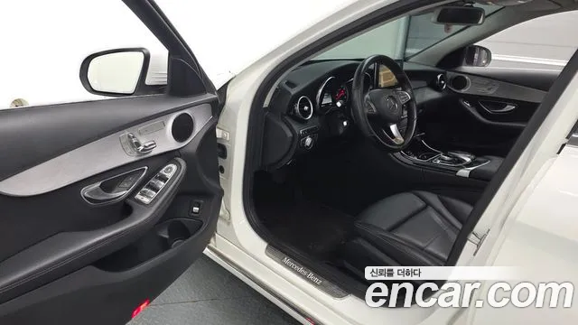 Mercedes-Benz C-Класс 2017 thumb 3