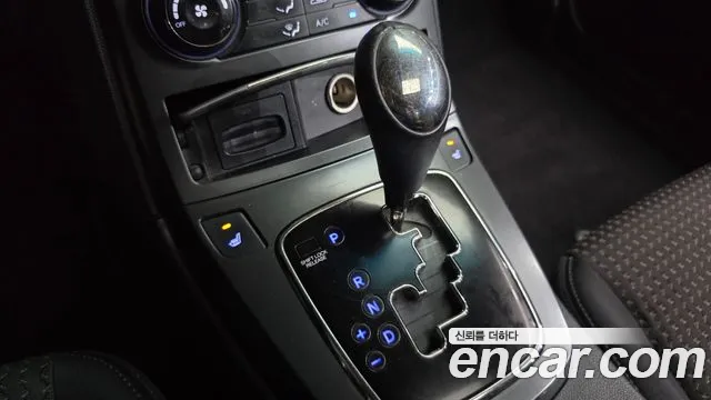 Hyundai Genesis 2011 thumb 8