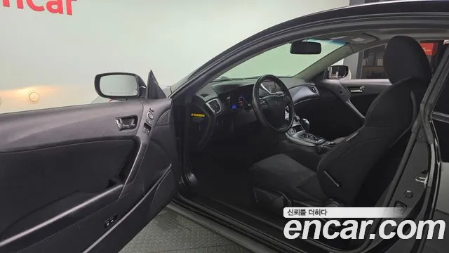 Hyundai Genesis 2011 thumb 11