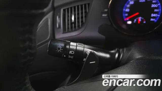 Hyundai Genesis 2011 thumb 10