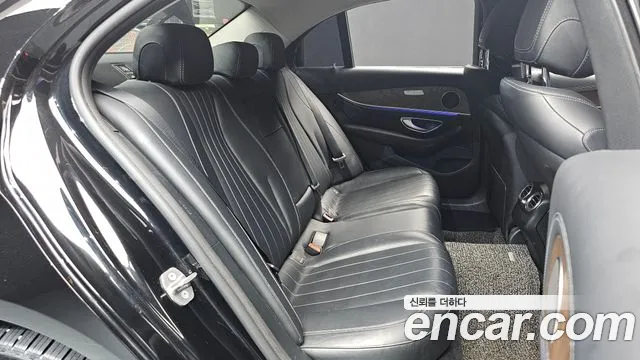 Mercedes-Benz E-Класс 2017 thumb 9