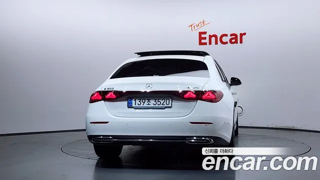 Mercedes-Benz E-Класс 2024 thumb 4