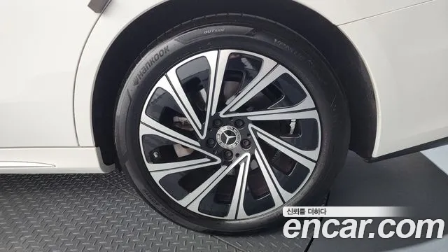 Mercedes-Benz E-Класс 2024 thumb 9