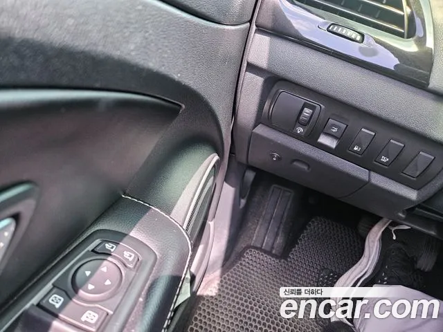 Renault Fluence 2015 thumb 9
