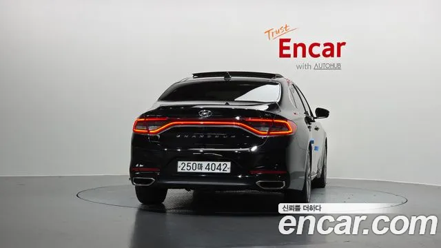 Hyundai Grandeur 2017 thumb 12