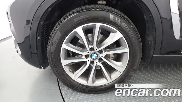 BMW X6 2015 thumb 10