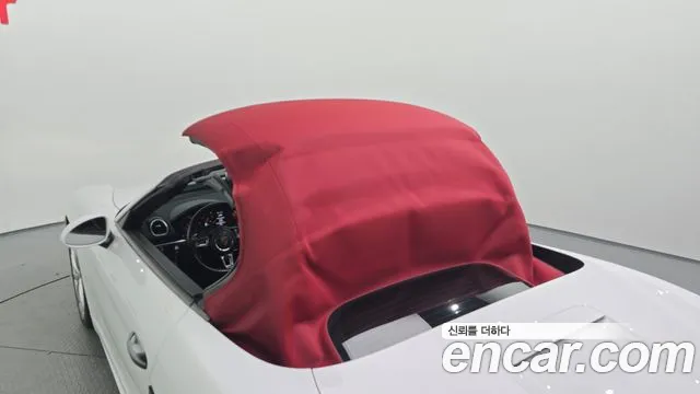 Porsche Cayman 2018 thumb 6