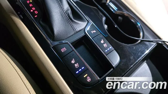 Kia Carnival 2019 thumb 11