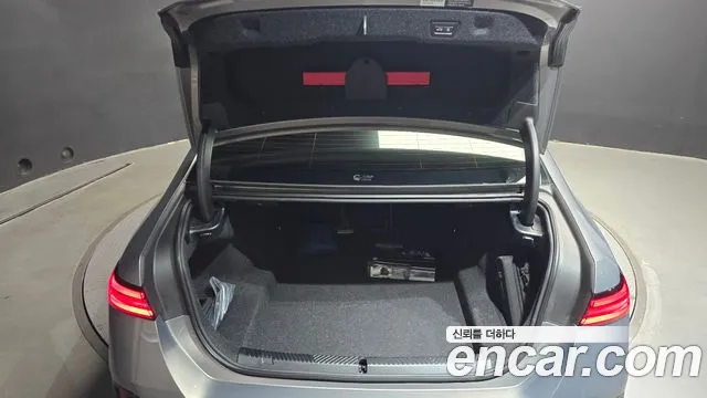 BMW 5 серии 2025 thumb 12