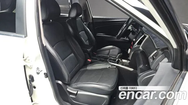 KG_Mobility_Ssangyong TIBOLI 2015 thumb 4