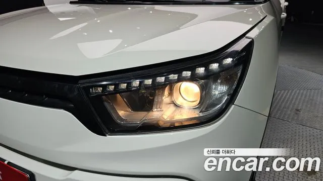 KG_Mobility_Ssangyong TIBOLI 2015 thumb 2