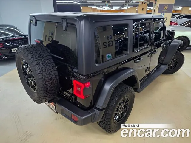 Jeep Wrangler 2024 thumb 4