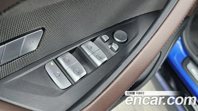 BMW i4 2023 thumb 8