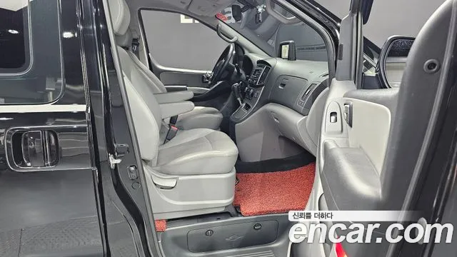 Hyundai Starex 2018 thumb 9