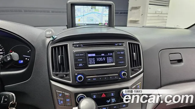 Hyundai Starex 2018 thumb 2