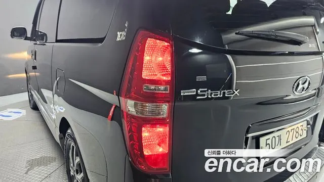 Hyundai Starex 2018 thumb 11