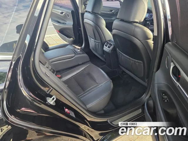 Hyundai Grandeur 2017 thumb 3