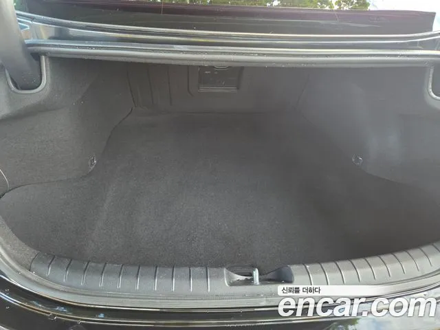 Hyundai Grandeur 2017 thumb 12