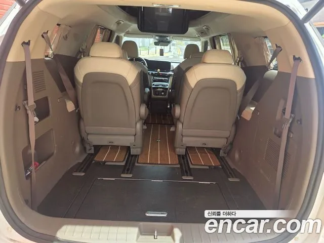 Kia Carnival 2023 thumb 10