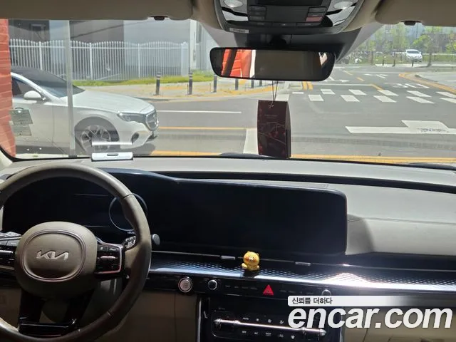 Kia Carnival 2023 thumb 6