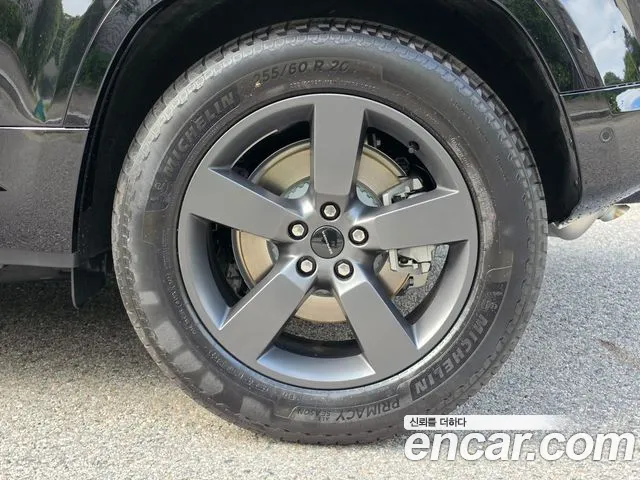 Land Rover Defender 2026 thumb 11
