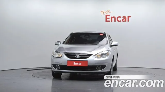 Renault Fluence 2011 thumb 2