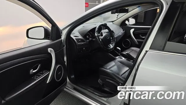 Renault Fluence 2011 thumb 7