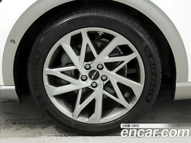 Genesis GV60 2022 thumb 4