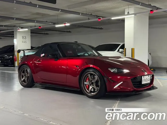 Mazda MX-5 Miata 2021 thumb 3
