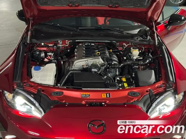 Mazda MX-5 Miata 2021 thumb 5