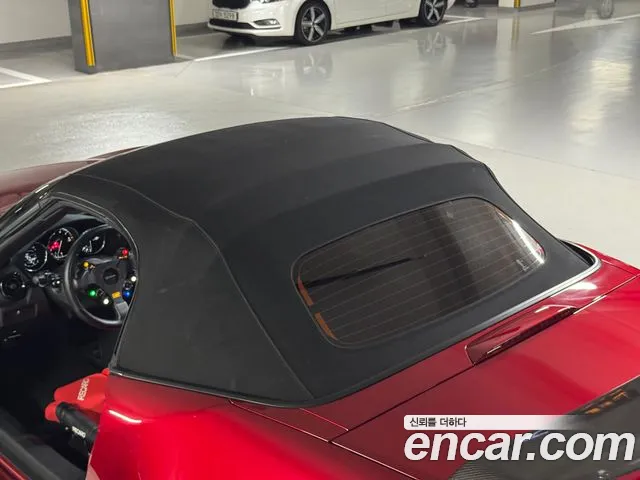 Mazda MX-5 Miata 2021 thumb 12