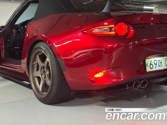 Mazda MX-5 Miata 2021 thumb 11