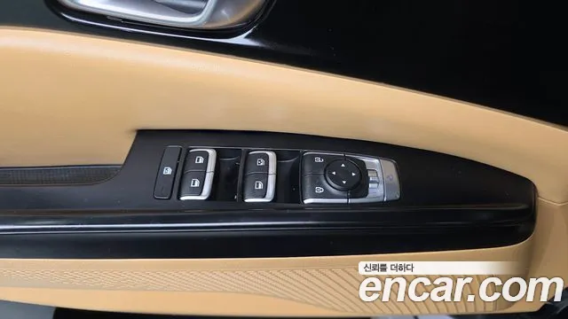 Kia Carnival 2021 thumb 2