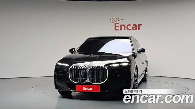 BMW 7 серии 2026 thumb 8