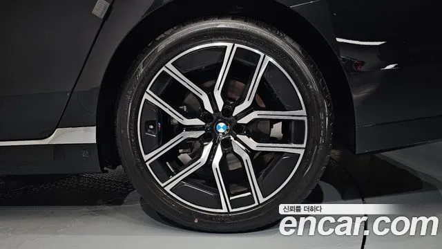 BMW 7 серии 2026 thumb 11