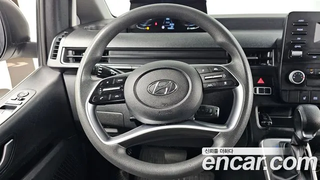 Hyundai Staria 2022 thumb 5
