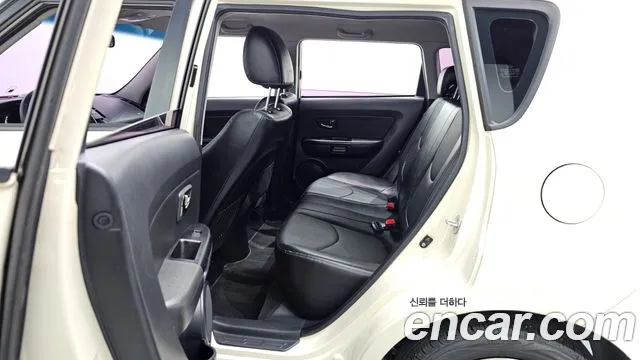 Kia Soul 2010 thumb 6