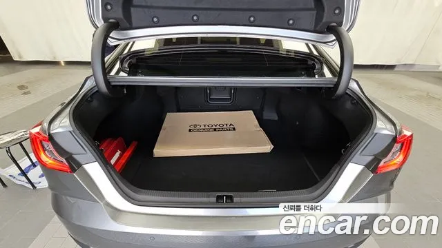 Toyota Camry 2025 thumb 5