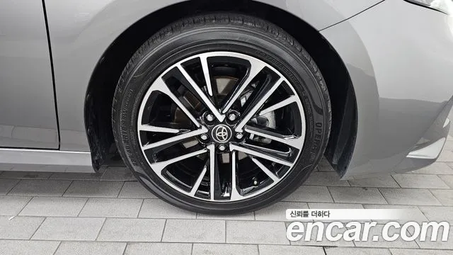 Toyota Camry 2025 thumb 3
