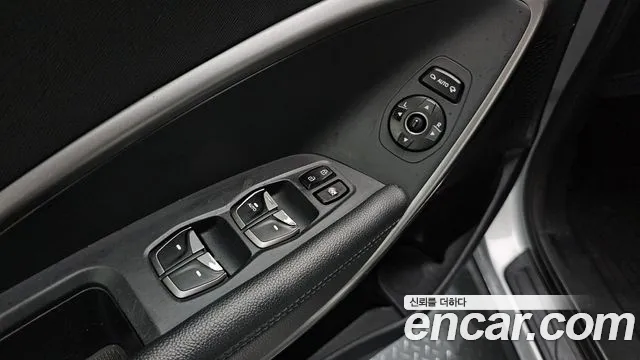 Hyundai Santa Fe 2017 thumb 10
