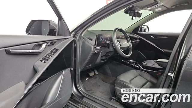 Kia Niro 2023 thumb 6